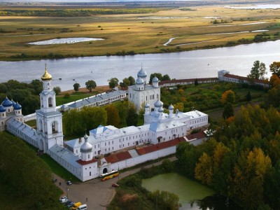 Древние монастыри России